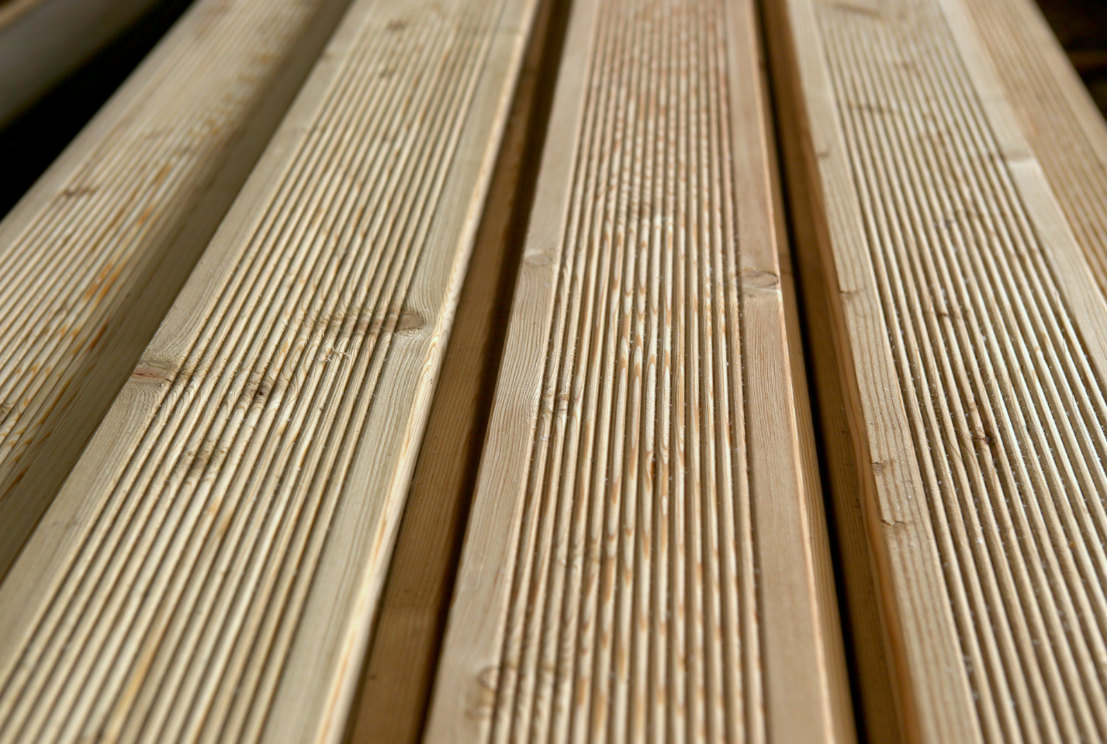 Terrassendielen aus Lärchenholz