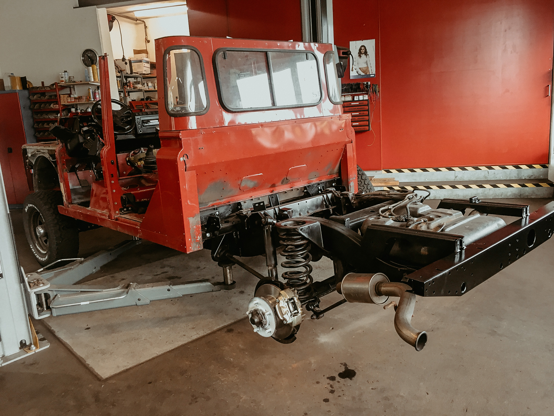 Defender 130 Umbau am Defender 130 Td5 Pickup — Arbeitsschritt 6 von 15