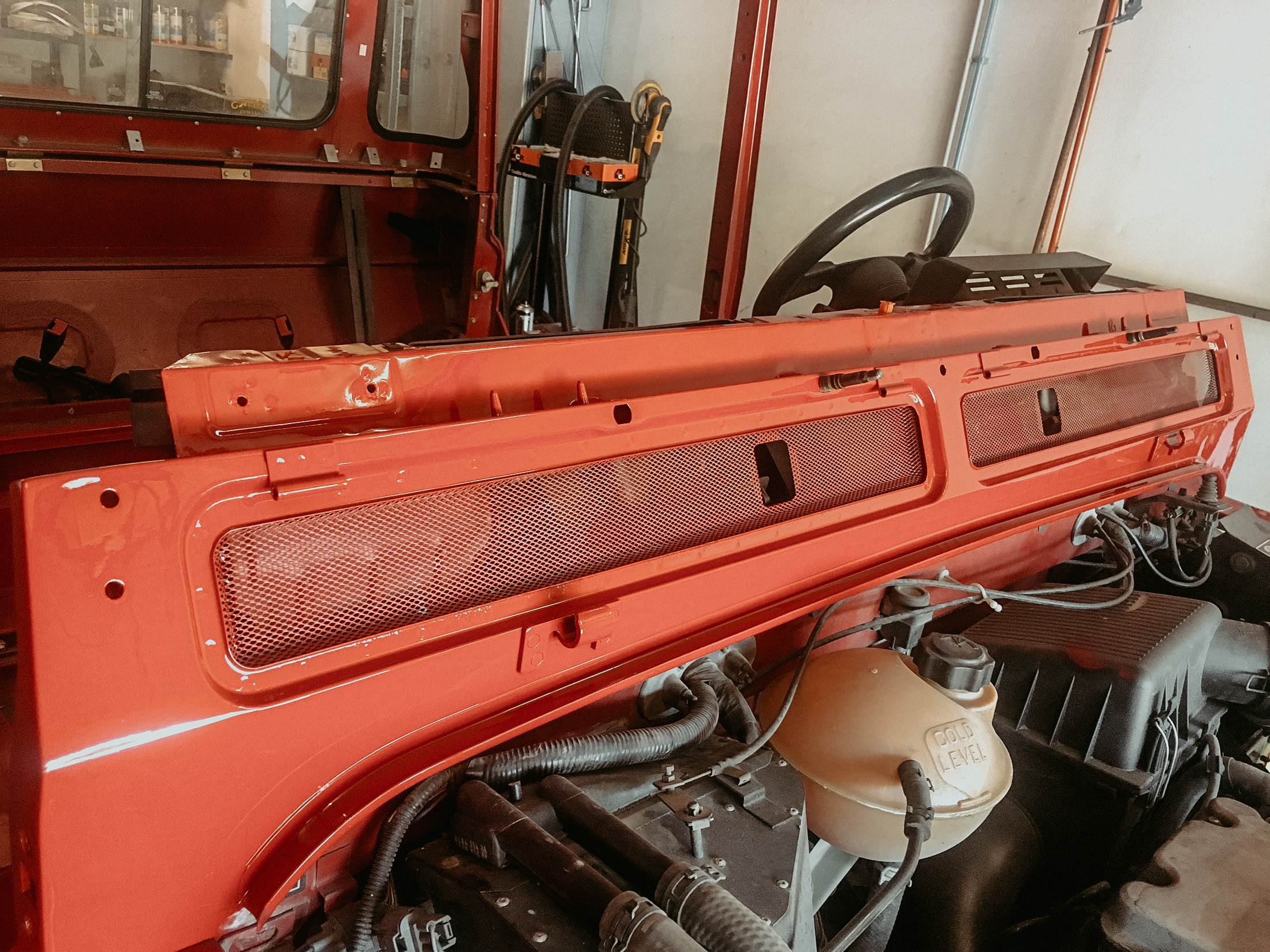 Defender 130 Umbau am Defender 130 Td5 Pickup — Arbeitsschritt 9 von 15