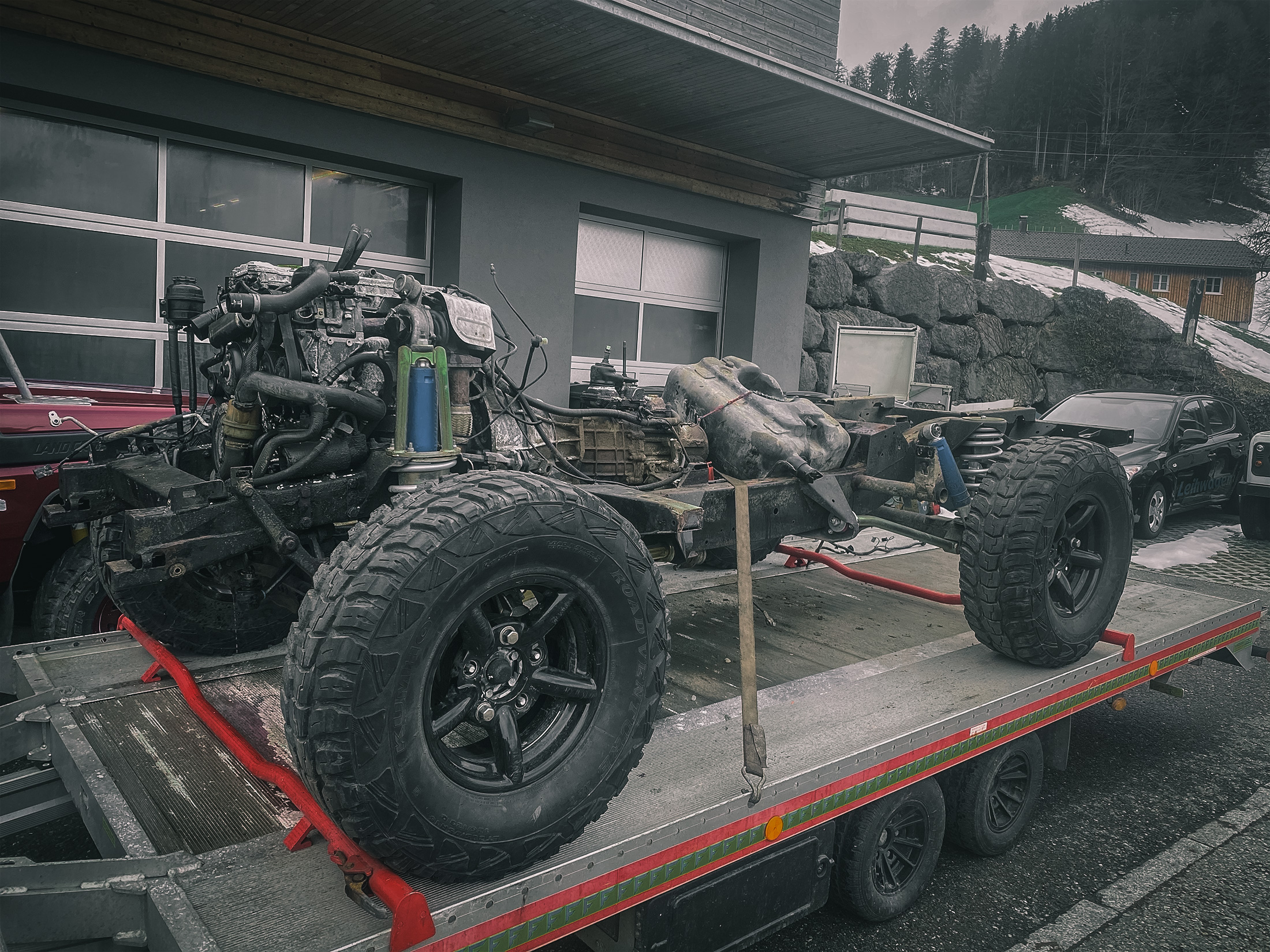 Kabine abheben am Defender 90 Td5 — Arbeitsschritt 4 von 5