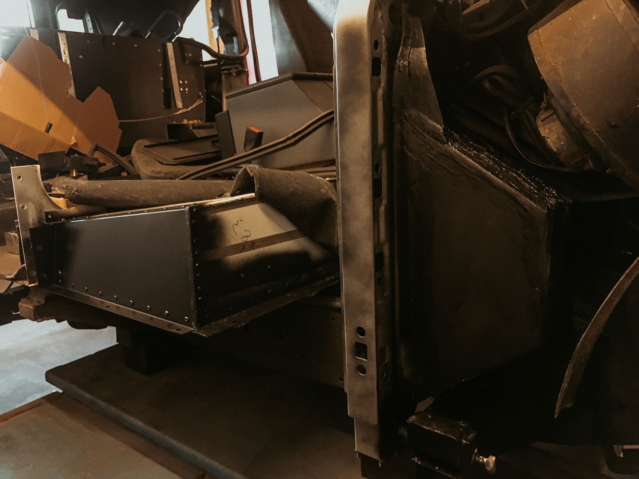 Rostbehandlung am Defender 110 Td5 — Arbeitsschritt 14 von 16