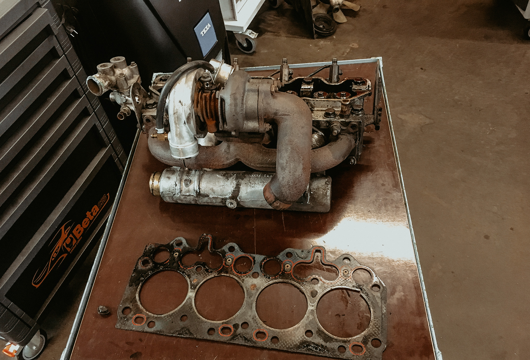 Reparatur Zylinderkopf am Defender 300 Tdi — Arbeitsschritt 3 von 7